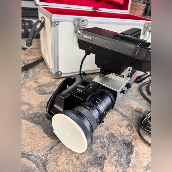 Sony SMF Trinicon Hvc-2800 Video Camera